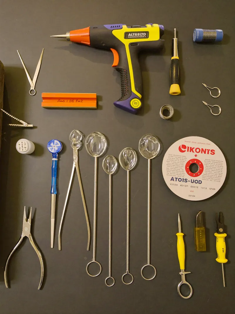 Outillage de vitrage sur l'établi